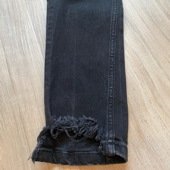 Zara Trafaluc Black Floral Frayed Jeans - Picture 3 of 6